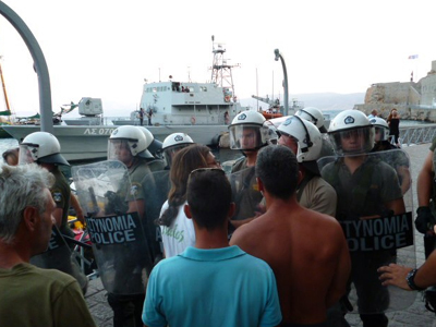 Ενισχύονται οι δυνάμεις των ΜΑΤ στην Ύδρα