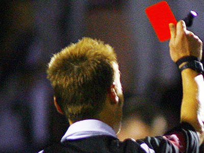 «Όχι» της FIFA στους επιπλέον επόπτες στο Μουντιάλ