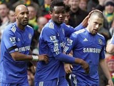 Νίκη τίτλου στο «Ολντ Τράφορντ» η Τσέλσι, 2-1 τη Μάντσεστερ Γ.