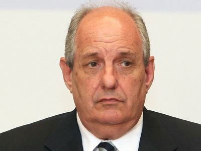 Σάμος: Απαγόρευσαν στον Κουίκ να καταθέσει στεφάνι