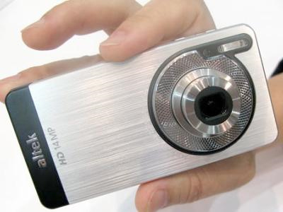 Altek «Leo», ένα κινητό με 14 MPixel κάμερα