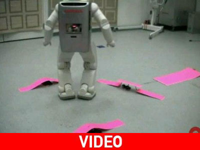 Ερευνητές του Πανεπιστημίου Carnegie Mellon δημιούργησαν τεχνολογία που δίνει την δυνατότητα σε ρομπότ να βλέπουν, παρατηρούν και αναλύουν ώστε να αποφεύγουν αντικείμενα στο χώρο, αυτόνομα