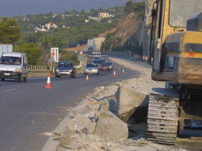 Κυκλοφοριακές ρυθμίσεις στη νέα εθνική οδό Αθηνών – Πατρών Κυκλοφοριακές ρυθμίσεις στη νέα εθνική οδό Αθηνών – Πατρών