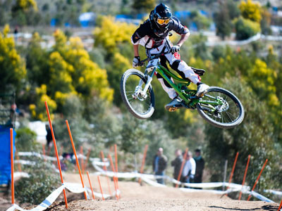O Rhys Willemse θριαμβευτής του Oceania Downhill
