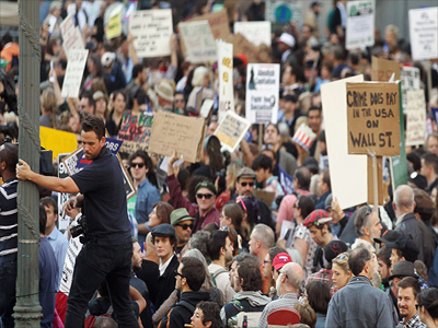 «Υπερβολικά αντέδρασε η αστυνομία της Νέας Υόρκης» «Υπερβολικά αντέδρασε η αστυνομία της Νέας Υόρκης»