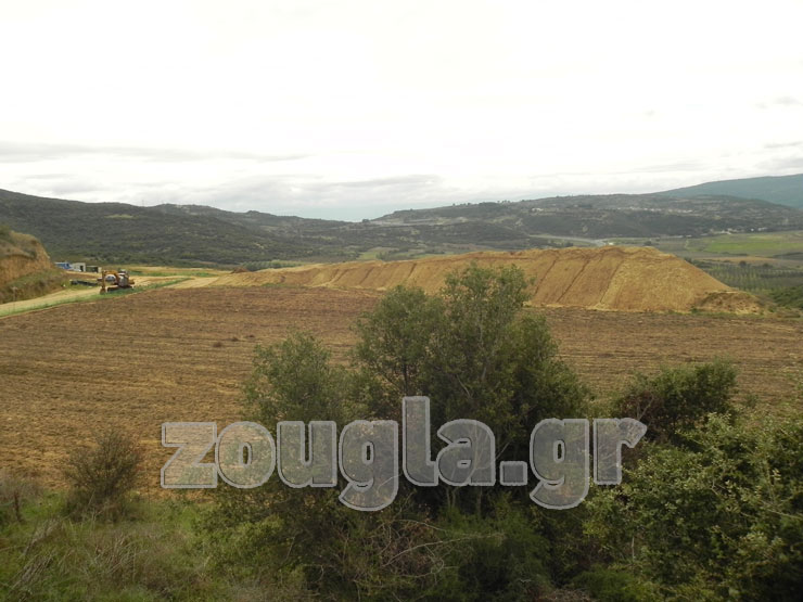 Τόνοι άμμου βγάζουν συνεχώς τα συνεργεία