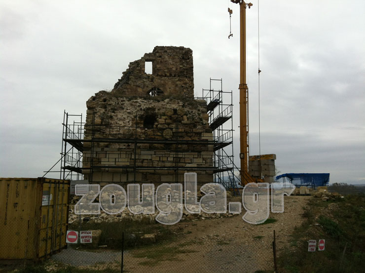 Αρχαίο βυζαντινό κτήριο στην είσοδο του χωριού Αμφίπολη