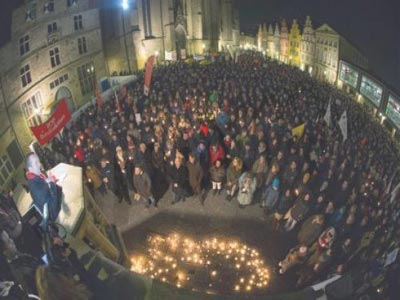 Γερμανία – Πάνω από 10.000 άνθρωποι διαδήλωσαν κατά του ρατσισμού