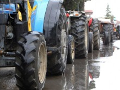 Στον δρόμο οι αγρότες της Μεσσηνίας