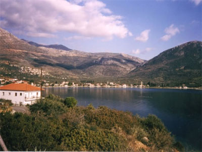 Έκλεψαν και πυρπόλησαν το αυτοκίνητο του Ανδρεουλάκου