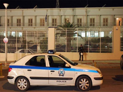 Μικροένταση χθες βράδυ έξω από τις φυλακές Κορυδαλλού