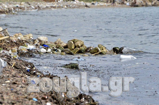 Λύματα στη θάλασσα