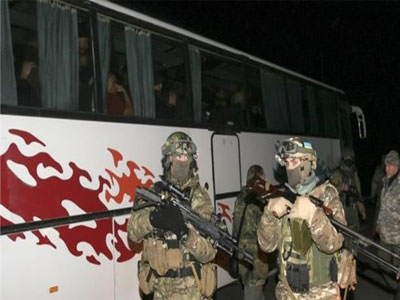 Ουκρανία: Τουλάχιστον δέκα νεκροί από ρουκέτα σε λεωφορείο