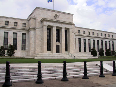 Fed: Πιο κοντά στην εγκατάλειψη των μηδενικών επιτοκίων
