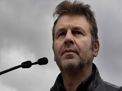 Ο Απόστολος Γκλέτσος βάζει… «Τελεία»