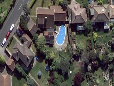 To Google Earth «κάρφωσε» 16.650 πισίνες