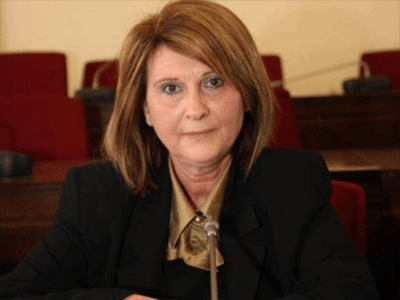 H πρώτη γυναίκα κυβερνητική εκπρόσωπος στην Ελλάδα