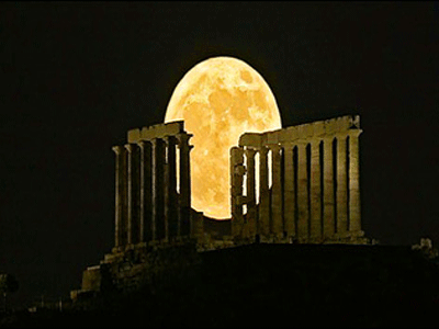 Χωρίς αρχαιοφύλακες οι εκδηλώσεις της αυγουστιάτικης πανσελήνου