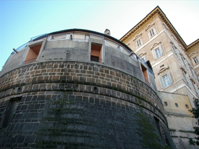 Η τράπεζα του Βατικανού μπορεί να διευκόλυνε το ξέπλυμα χρημάτων