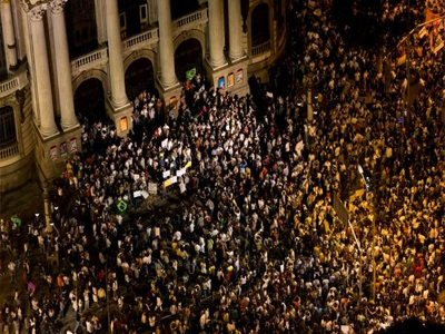Καθησυχαστικοί οι Βραζιλιάνοι για την Ημέρα της Νεολαίας