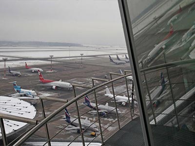 Σε καραντίνα στο αεροδρόμιο της Μόσχας λόγω Έμπολα