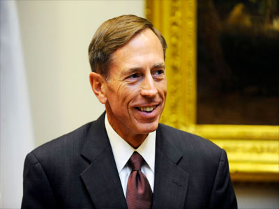 Το FBI ζητά την ποινική δίωξη του Πετρέους