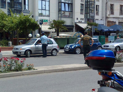 Ξυλοκόπησε τροχονόμο και τον έστειλε στο νοσοκομείο