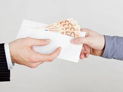 Δεν είναι μεμονωμένη περίπτωση οι «μίζες» της DB