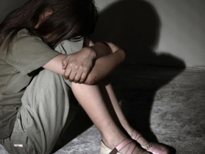 Εξέδιδαν ανήλικες