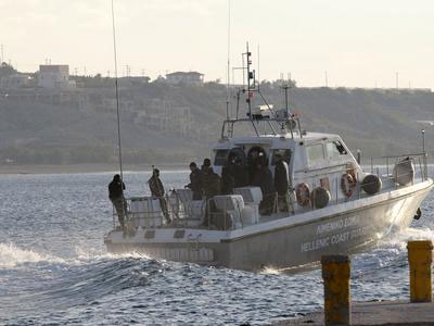Οκτώ νεκροί μετανάστες ο τραγικός απολογισμός από την ανατροπή λέμβου ανοικτά της Σύμης