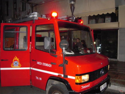 Στις φλόγες γραφεία της ΝΔ και της ΟΝΝΕΔ