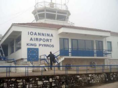 Ήθελε να ταξιδέψει παρέα με το όπλο του