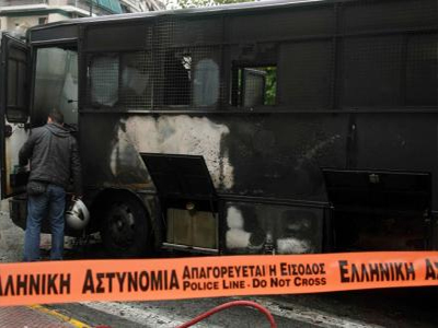 Φωτιά σε κλούβα στον Προφήτη Ηλία