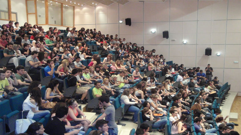 Θύμα της κρίσης: Φοιτήτρια σε δύσκολη οικονομική κατάσταση ζητά βοήθεια