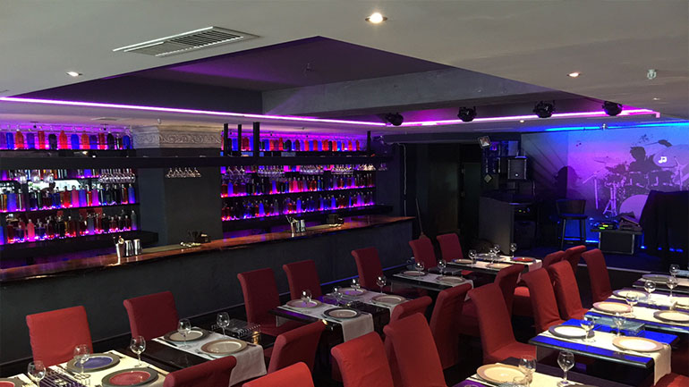 Η γνωστή, ιστορική «ΑΘΗΝΑΙΑ» έρχεται να αναβιώσει… στο Κολωνάκι