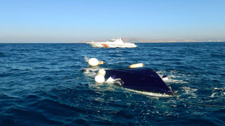 Μυτιλήνη: Δύο πρόσφυγες αγνοούνται μετά από ανατροπή της βάρκας τους