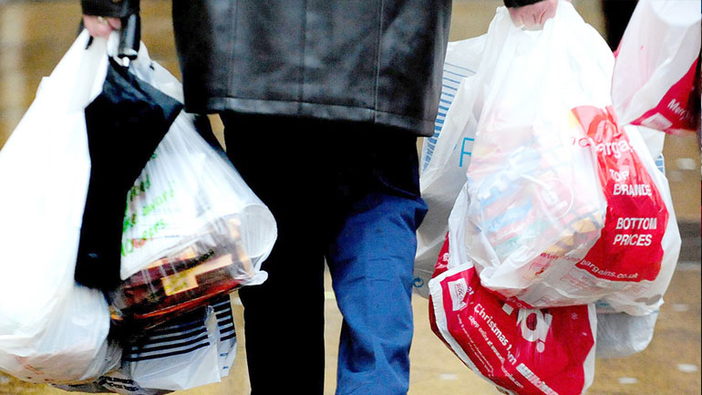 Κομισιόν: Μειώστε κατά 80% τις πλαστικές σακούλες