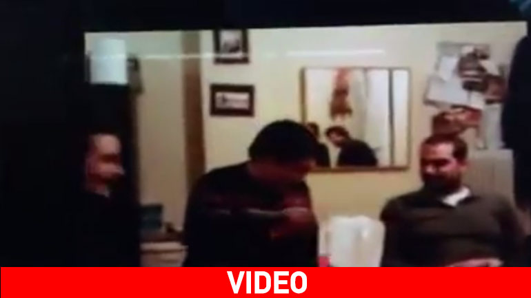 Ο Σακελλαρίδης και η παρέα του κοροϊδεύουν τον Άδωνι το 2012