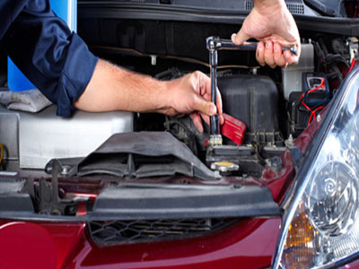 Συνεργεία αυτοκινήτων επισκεύαζαν αυτοκίνητα με πλαστά στοιχεία