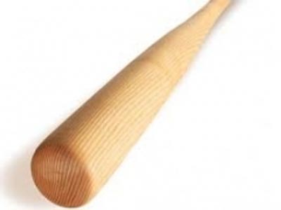 Τον χτύπησαν με… ρόπαλα