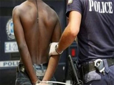 Πάτρα: Χειροπέδες σε πέντε διακινητές και 19 μετανάστες