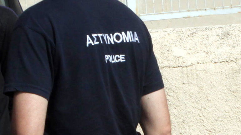 Αστυνομικός κατηγορείται  ότι εκβίαζε 44χρονο Πακιστανό