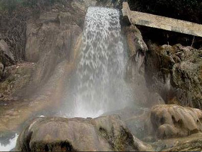 Στο ΤΑΙΠΕΔ το ΣΕΦ και τα λουτρά Καμένων Βούρλων