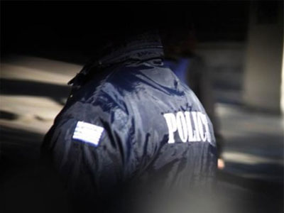 «Μακρυχέρης» αστυνομικός τέθηκε σε διαθεσιμότητα