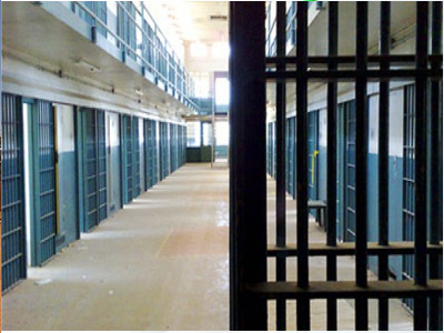 Από το κελί… στο γιατρό