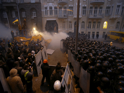 Eκκένωσαν το δημαρχείο του Κιέβου
