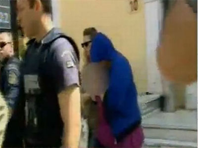 Παραδόθηκε 27χρονος για το έγκλημα στη Δάφνη