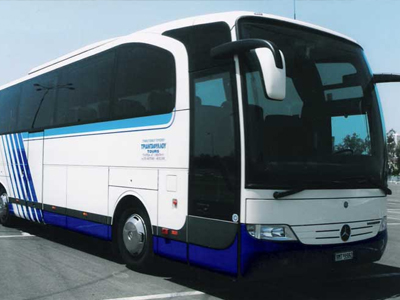 Μετέφεραν μετανάστες με τουριστικό λεωφορείο