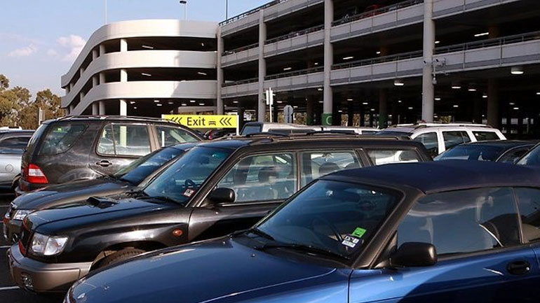 Σύγχρονο πάρκινγκ αποκτά η Αλόννησος