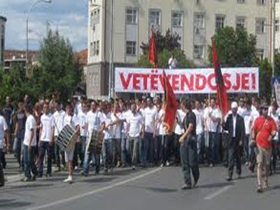 Το κίνημα «Αυτοδιάθεση» ζητά έλεγχο της συμφωνίας Βελιγραδίου – Πρίστινας